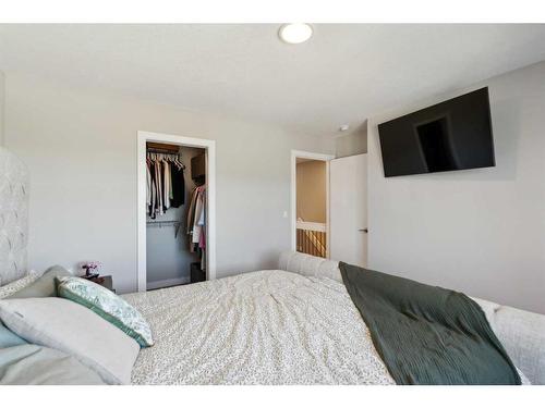 71 Wolf Creek Avenue Se, Calgary, AB - Indoor Photo Showing Bedroom