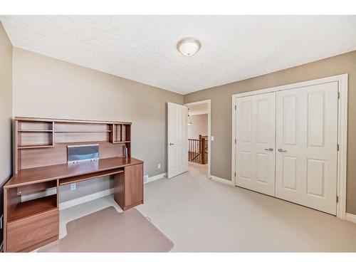 222 Discovery Ridge Way Sw, Calgary, AB - Indoor Photo Showing Other Room