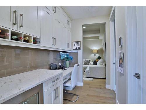 39 Prairie Smoke Rise, Rural Rocky View County, AB - Indoor Photo Showing Kitchen