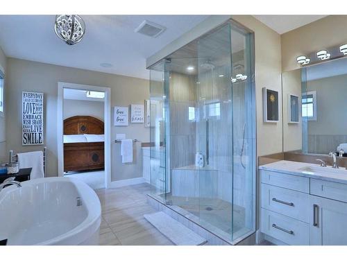 39 Prairie Smoke Rise, Rural Rocky View County, AB - Indoor Photo Showing Bathroom