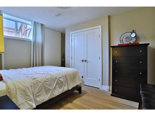 39 Prairie Smoke Rise, Rural Rocky View County, AB - Indoor Photo Showing Bedroom