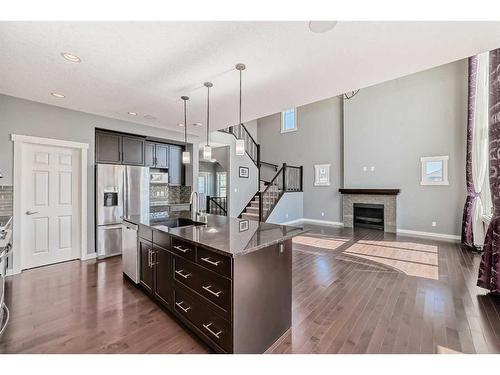 9 Sherwood Street Nw, Calgary, AB - Indoor Photo Showing Kitchen With Upgraded Kitchen