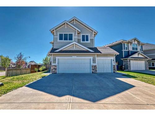 9 Sherwood Street Nw, Calgary, AB - Outdoor With Facade