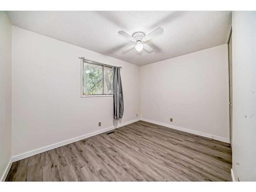 5709 56 Avenue, Red Deer, AB - Indoor Photo Showing Other Room