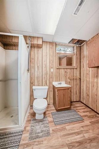 5709 56 Avenue, Red Deer, AB - Indoor Photo Showing Bathroom