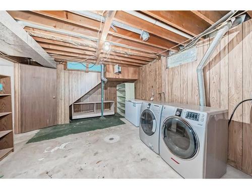 5709 56 Avenue, Red Deer, AB - Indoor Photo Showing Laundry Room