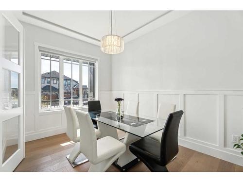 1476 Coopers Landing Sw, Airdrie, AB - Indoor Photo Showing Dining Room