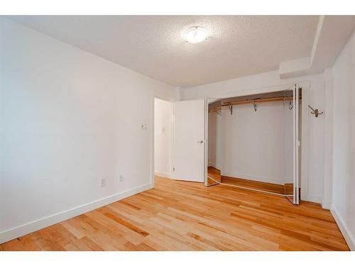 101-2209 14 Street Sw, Calgary, AB - Indoor Photo Showing Other Room