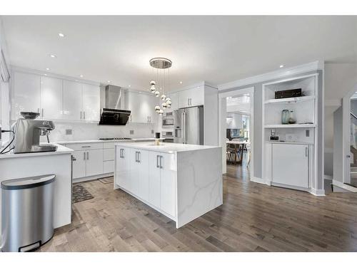 8 Edgevalley Manor Nw, Calgary, AB - Indoor Photo Showing Kitchen With Double Sink