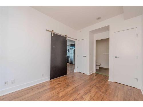 710-550 Riverfront Avenue Se, Calgary, AB - Indoor Photo Showing Other Room