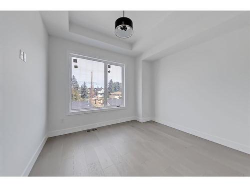 2140 54 Avenue Sw, Calgary, AB - Indoor Photo Showing Other Room