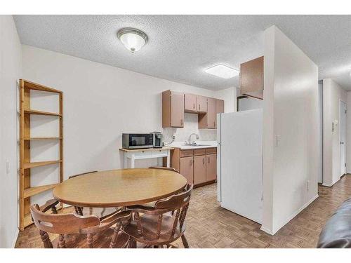 1302-4001A 49 Street Nw, Calgary, AB 