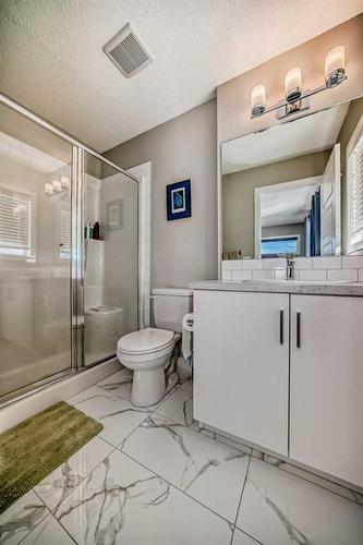 856 Belmont Drive Sw, Calgary, AB - Indoor Photo Showing Bathroom