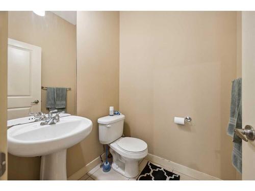 867 Auburn Bay Boulevard Se, Calgary, AB - Indoor Photo Showing Bathroom