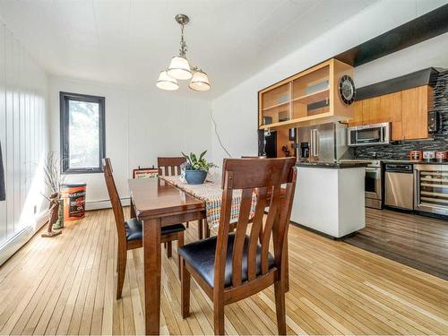 2602 4 Avenue South, Lethbridge, AB - Indoor Photo Showing Dining Room