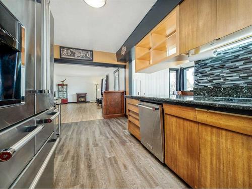 2602 4 Avenue South, Lethbridge, AB - Indoor Photo Showing Kitchen