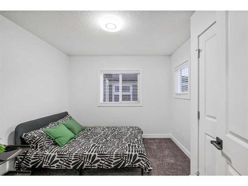 85 Legacy Manor Se, Calgary, AB - Indoor Photo Showing Bedroom