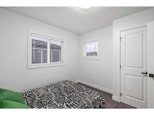 85 Legacy Manor Se, Calgary, AB - Indoor Photo Showing Bedroom