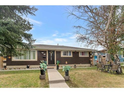 4911 Marlborough Drive Ne, Calgary, AB - Outdoor