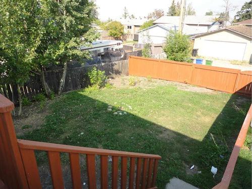 7832 Hunterquay Road Nw, Calgary, AB - Outdoor