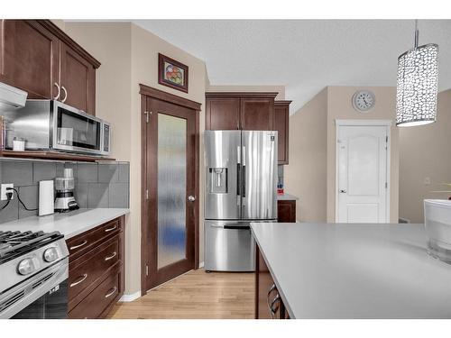 288 Saddlecrest Way Ne, Calgary, AB - Indoor Photo Showing Kitchen