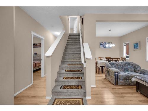 288 Saddlecrest Way Ne, Calgary, AB - Indoor