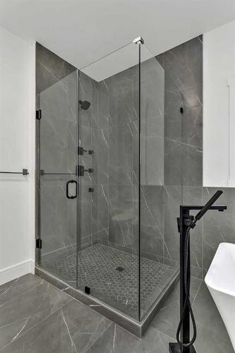 123 Saddlepeace Manor Ne, Calgary, AB - Indoor Photo Showing Bathroom