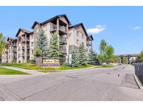 1331-8 Bridlecrest Drive Sw, Calgary, AB - Outdoor With Facade