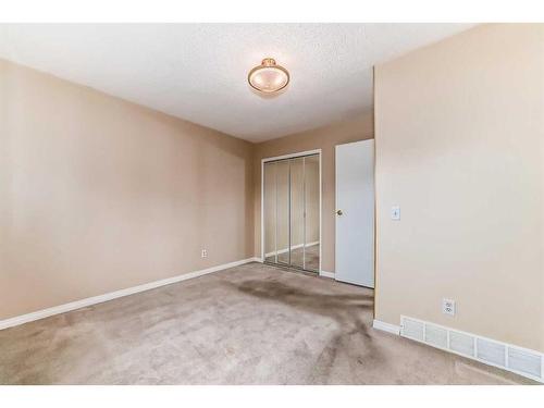 158 Maunsell Close Ne, Calgary, AB - Indoor Photo Showing Other Room