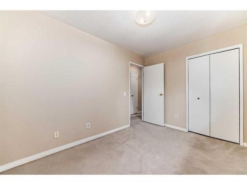 158 Maunsell Close Ne, Calgary, AB - Indoor Photo Showing Other Room