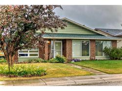 158 Maunsell Close NE Calgary, AB T2E 7C2