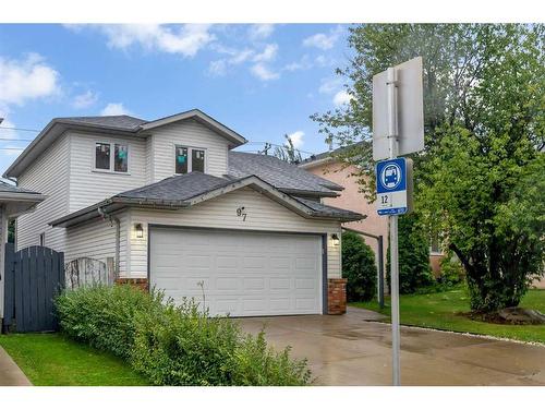 97 Shawinigan Drive Sw, Calgary, AB - Outdoor