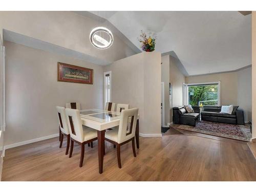 97 Shawinigan Drive Sw, Calgary, AB - Indoor Photo Showing Dining Room