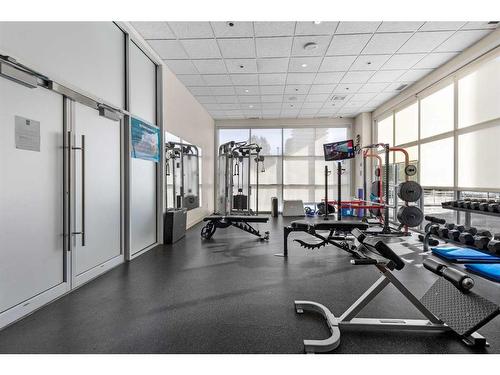 1103-530 12 Avenue Sw, Calgary, AB - Indoor Photo Showing Gym Room