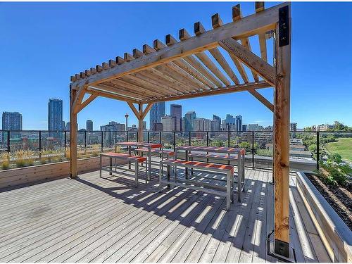 215-123 4 Street Ne, Calgary, AB - Outdoor With View