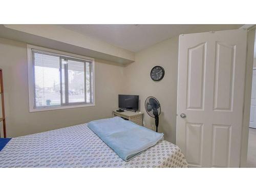 122-355 Taralake Way Ne, Calgary, AB - Indoor Photo Showing Bedroom