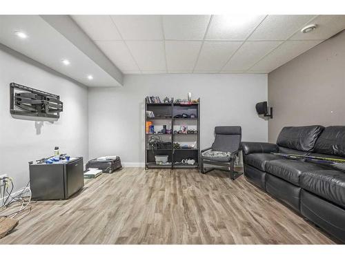 393 River Heights Drive, Cochrane, AB - Indoor