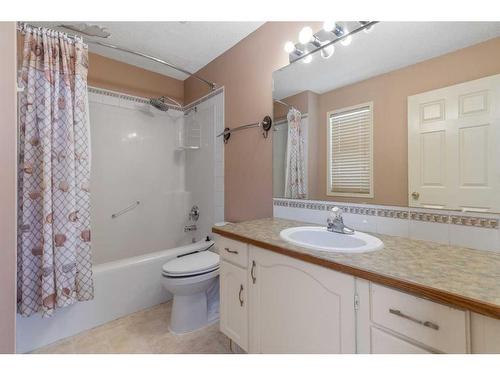 714 Martindale Boulevard Ne, Calgary, AB - Indoor Photo Showing Bathroom