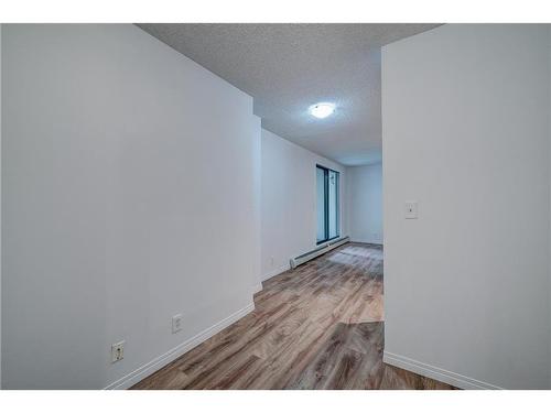 311-1111 6 Avenue Sw, Calgary, AB - Indoor Photo Showing Other Room