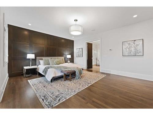 1416 21A Street Nw, Calgary, AB - Indoor Photo Showing Bedroom