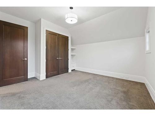 1416 21A Street Nw, Calgary, AB - Indoor Photo Showing Other Room