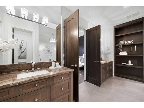 1416 21A Street Nw, Calgary, AB - Indoor Photo Showing Bathroom