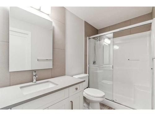 221-400 Auburn Meadows Common Se, Calgary, AB - Indoor Photo Showing Bathroom