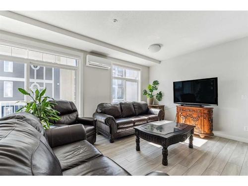 221-400 Auburn Meadows Common Se, Calgary, AB - Indoor Photo Showing Living Room