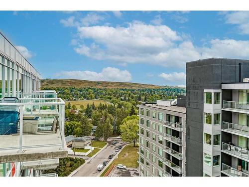 1305-10 Brentwood Common Nw, Calgary, AB - Outdoor With Balcony