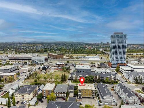 103-1613 11 Avenue Sw, Calgary, AB - Outdoor With View