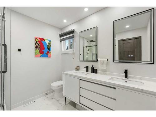 210 Canterbury Place Sw, Calgary, AB - Indoor Photo Showing Bathroom