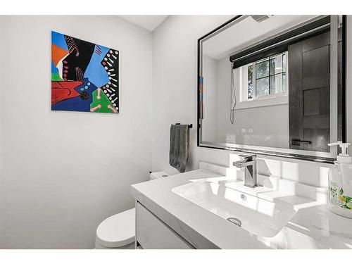 210 Canterbury Place Sw, Calgary, AB - Indoor Photo Showing Bathroom