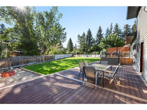 210 Canterbury Place Sw, Calgary, AB - Outdoor With Deck Patio Veranda With Backyard