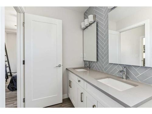 223-400 Auburn Meadows Common Se, Calgary, AB - Indoor Photo Showing Bathroom